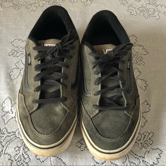 Vans Other - Men's Old Skool Van's with a pewter and black side stripe colorway. Size 9.5